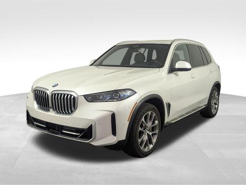 White Metallic 2024 BMW X5 sDrive40i