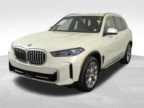Mineral White Metallic 2024 BMW X5 sDrive40i