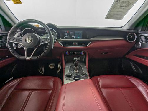 Alfa Rosso 2018 Alfa Romeo Stelvio Sport