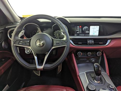 Alfa Rosso 2018 Alfa Romeo Stelvio Sport