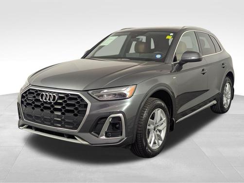 Daytona Gray Pearl Effect 2022 Audi Q5 45 S line Premium