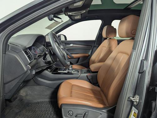 Daytona Gray Pearl Effect 2022 Audi Q5 45 S line Premium