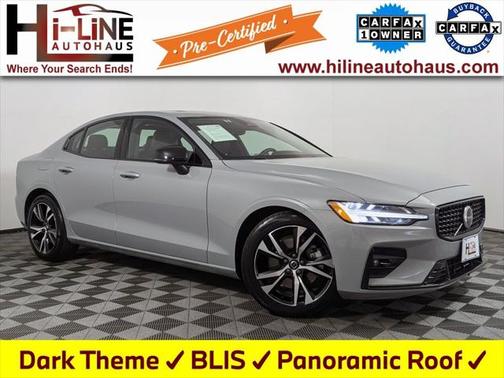 2024 Volvo S60 B5 Core Dark Theme