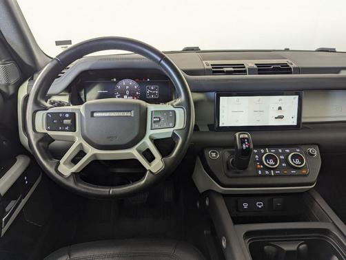 2024 Land Rover Defender 110 P300