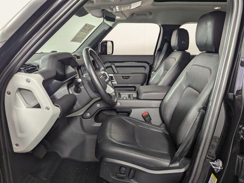 2024 Land Rover Defender 110 P300