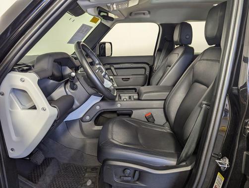 2024 Land Rover Defender 110 P300