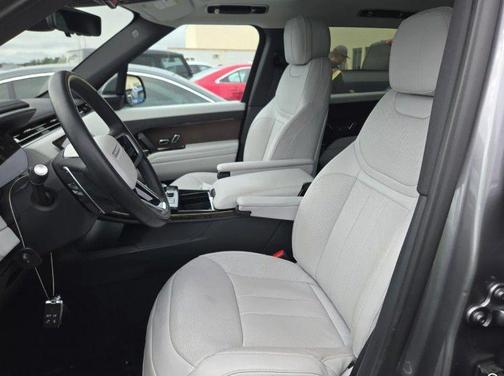 2023 Land Rover Range Rover Sport SE