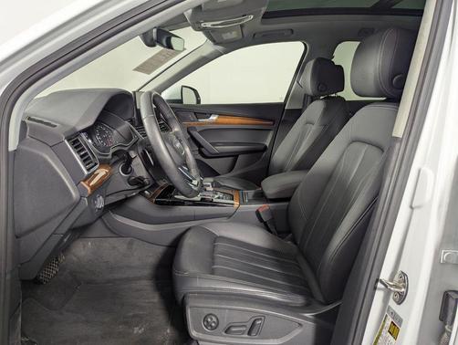 2022 Audi Q5 45 S line Premium