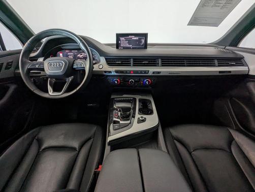 Samurai Gray Metallic 2019 Audi Q7 45 Premium