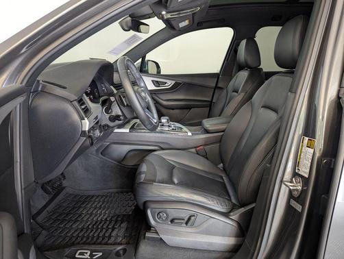 Samurai Gray Metallic 2019 Audi Q7 45 Premium