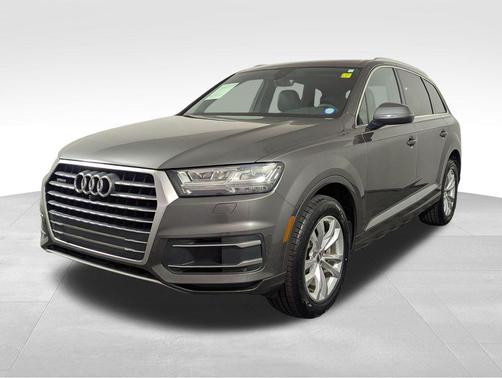 Samurai Gray Metallic 2019 Audi Q7 45 Premium