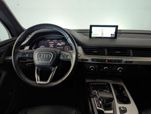 Samurai Gray Metallic 2019 Audi Q7 45 Premium