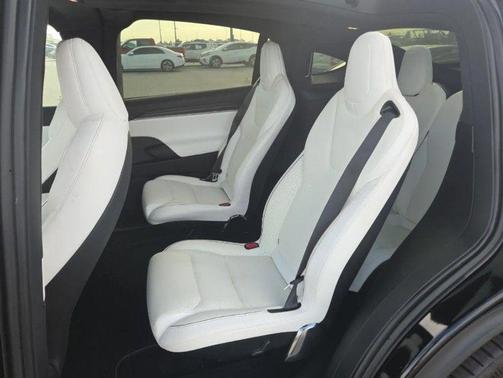 2022 Tesla Model X Plaid Tri Motor All-Wheel Drive