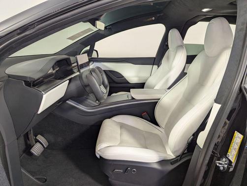 2022 Tesla Model X Plaid Tri Motor All-Wheel Drive