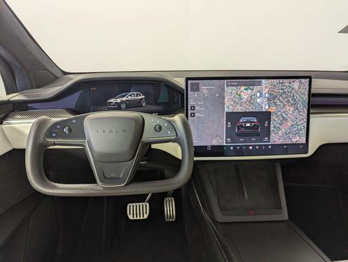 2022 Tesla Model X Plaid Tri Motor All-Wheel Drive