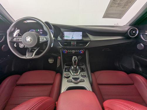 Vulcano Black Metallic 2024 Alfa Romeo Giulia Veloce AWD