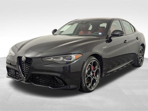 Vulcano Black Metallic 2024 Alfa Romeo Giulia Veloce AWD