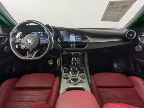 Vulcano Black Metallic 2024 Alfa Romeo Giulia Veloce AWD