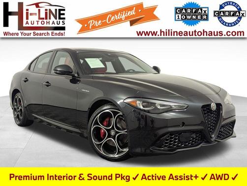 Vulcano Black Metallic 2024 Alfa Romeo Giulia Veloce AWD