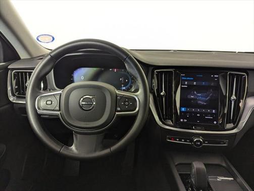 2024 Volvo S60 B5 Core Dark Theme