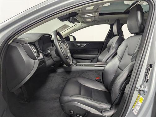 2024 Volvo S60 B5 Core Dark Theme
