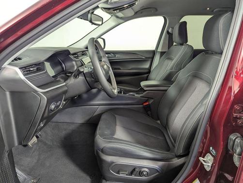 2024 Jeep Grand Cherokee Laredo