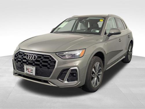 Chronos Gray Metallic 2023 Audi Q5 45 S line Premium Plus