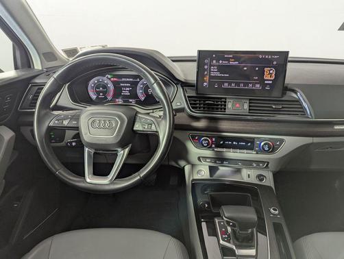 Chronos Gray Metallic 2023 Audi Q5 45 S line Premium Plus