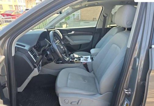 Chronos Gray Metallic 2023 Audi Q5 45 S line Premium Plus