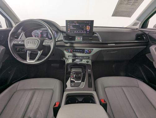 Chronos Gray Metallic 2023 Audi Q5 45 S line Premium Plus