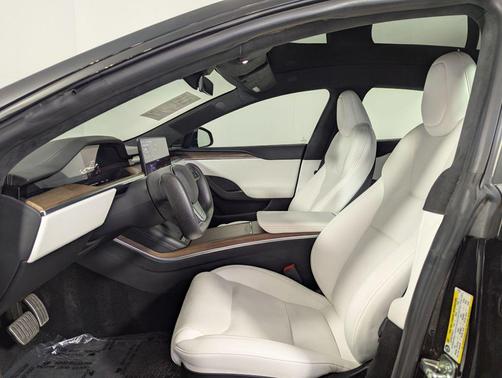 2022 Tesla Model S Base