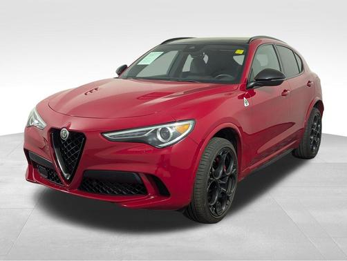 Alfa Rosso 2023 Alfa Romeo Stelvio Quadrifoglio