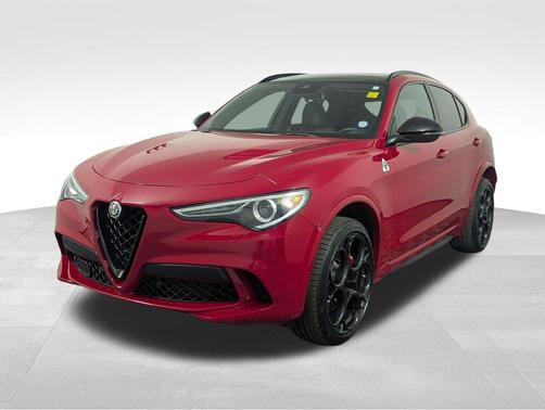 Alfa Rosso 2023 Alfa Romeo Stelvio Quadrifoglio