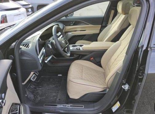 2025 Cadillac LYRIQ Luxury