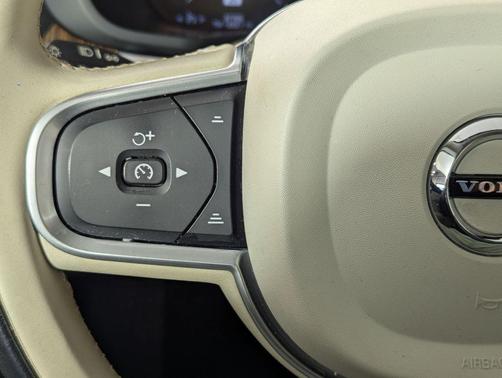 2021 Volvo XC60 T5 Momentum