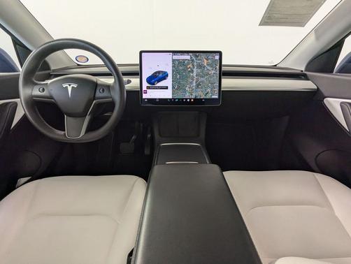 2022 Tesla Model Y Long Range Dual Motor All-Wheel Drive