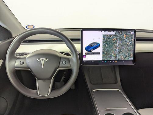 2022 Tesla Model Y Long Range Dual Motor All-Wheel Drive