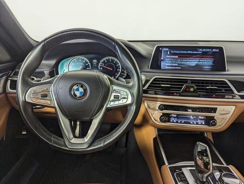 2017 BMW 740 740i