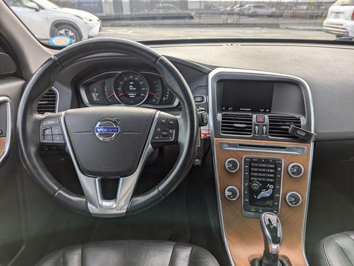 2017 Volvo XC60 T5 Inscription