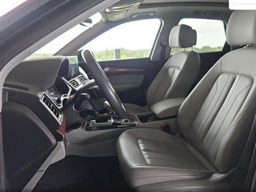 Daytona Gray Pearl 2023 Audi Q5 45 S line Premium