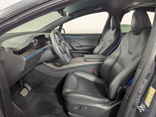 2024 Tesla Model X Long Range