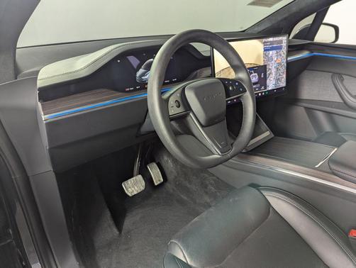 2024 Tesla Model X Long Range