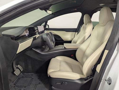 2022 Tesla Model X Plaid Tri Motor All-Wheel Drive