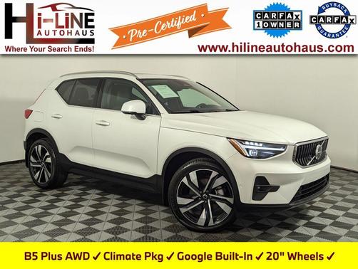 2024 Volvo XC40 B5 Plus Bright Theme