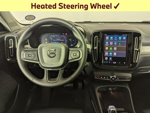 2024 Volvo XC40 B5 Plus Bright Theme