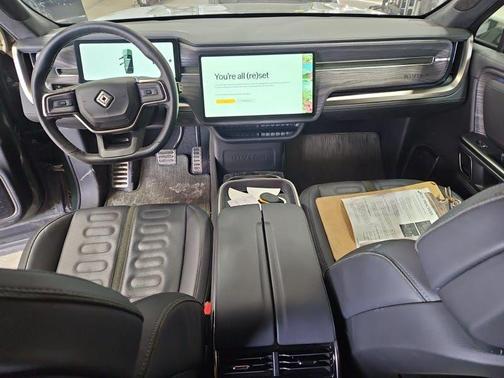 2023 Rivian R1S Adventure