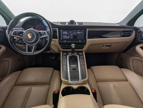 2021 Porsche Macan Base