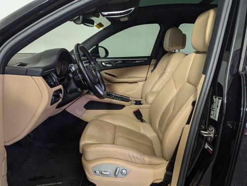 2021 Porsche Macan Base