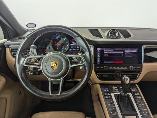 2021 Porsche Macan Base