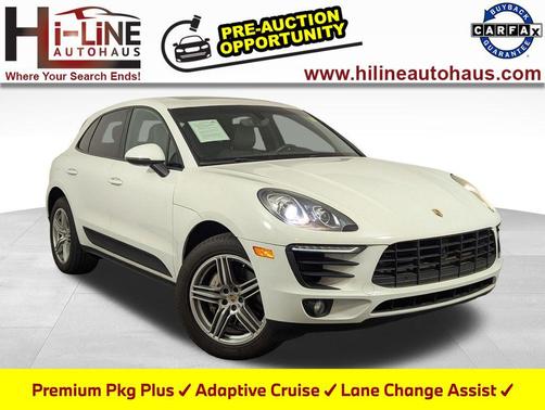 Agate Gray Metallic 2015 Porsche Macan T